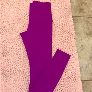 Purple high rise lululemon leggings 😍